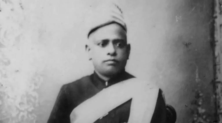 1) ജേക്കബ്‌സണ്‍സ് ഓര്‍ഗന്‍ ഏത് ജീവിയുടെ ജ്ഞാനേന്ദ്രിയമാണ് പാമ്പ് 2) ജോണ്‍ രാജാവ് മാഗ്നാകാര്‍ട്ടയില്‍ ഒപ്പുവച്ച വര്‍ഷം 1215 3) ജോണ്‍ എഫ് കെന്നഡി കൊല്ലപ്പെട്ട വര്‍ഷം 1963 4) ഡോയ്ഷ്‌ലാന്‍ഡ് എന്ന് പേര് ഏത് രാജ്യത്തെ സൂചിപ്പിക്കുന്നു ജര്‍മനി 5) തേനീച്ച വളര്‍ത്തലിന്റെ ശാസ്ത്രനാമം എപികള്‍ച്ചര്‍ 6) തേനീച്ച സമൂഹത്തിലെ തൊഴിലാളികള്‍ ആര് പെണ്‍ തേനീച്ച 7) ദേവി സിങിന്റെ നേതൃത്വത്തില്‍ കര്‍ഷകകലാപം നടന്ന സ്ഥലം മഥുര 8) ദേശീയ ഭക്ഷ്യസുരക്ഷാനിയമം പ്രത്യേക ശ്രദ്ധ ചെലുത്തുന്നത് ആരുടെ കാര്യത്തിലാണ് സ്ത്രീകളും കുട്ടികളും 9) ദേശീയ പ്രസ്ഥാനത്തിന്റെ ഔദ്യോഗിക വേഷമായി ഖാദിയെ പ്രഖ്യാപിച്ച വര്‍ഷം 1921 10) ദേശീയ മലിനീകരണ നിയന്ത്രണദിനം ഡിസംബര്‍ 2 11) ദേശീയ അടിയന്തരാവസ്ഥ പ്രഖ്യാപിക്കുന്ന ഭരണഘടനാ വകുപ്പ് 352 12) ദേശീയ അടിയന്തരാവസ്ഥ ആദ്യമായി പ്രഖ്യാപിക്കുമ്പോള്‍ പ്രധാനമന്ത്രി ജവഹര്‍ലാല്‍ നെഹ്‌റു 13) ദേശീയ സമരത്തിന്റെ ഭാഗമായി നടന്ന ചൗരിചൗര സംഭവം ഉത്തര്‍പ്രദേശിലെ ഏത് ജില്ലയിലാണ് നടന്നത് ഗൊരഖ്പൂര്‍ 14) ദേശീയഗാനത്തിന്റെ പൂര്‍ണരൂപം പാടാന്‍ ആവശ്യമായ സമയം 52 സെക്കന്റ് 15) ദേശീയ ഗാനത്തില്‍ ഹ്രസ്വരൂപം പാടാന്‍ ആവശ്യമായ സമയം 20 സെക്കന്റ് 16) ദേശീയോദ്ഗ്രഥനത്തിനുള്ള ഇന്ദിരാഗാന്ധി അവാര്‍ഡ് ആദ്യമായി നേടിയത് സ്വാമി രംഗനാഥാനന്ദ 17) ഡച്ചിഗാം വന്യജീവി സങ്കേതം എവിടെയാണ് ശ്രീനഗര്‍ 18) ഡച്ചുകാരുടെ ആദ്യത്തെ കപ്പല്‍ സമൂഹം കൊച്ചിയില്‍ എത്തിയത് ഏത് വര്‍ഷത്തില്‍ എ ഡി 1604 19) ഡല്‍ഹി ഏത് നദിയുടെ തീരത്താണ് യമുന 20) ഡല്‍ഹിക്ക് സമീപം കാണുന്ന പ്രശസ്തമായ ഇരുമ്പ് തൂണ് നിര്‍മ്മിച്ചത് ഏത് ഭരണാധികാരിയുടെ കാലത്താണ് ചന്ദ്രഗുപ്ത വിക്രമാദിത്യന്‍ 21) ഡല്‍ഹിയില്‍ ആദ്യമായി കമ്പോള നിയന്ത്രണം ഏര്‍പ്പെടുത്തിയ ഭരണാധികാരി അലാവുദീന്‍ ഖില്‍ജി 22) ഡല്‍ഹിയില്‍ മോട്ടി മസ്ജിദ് നിര്‍മ്മിച്ചത് ഔറംഗസീബ് 23) ഡല്‍ഹിയിലെ ആദ്യത്തെ മുസ്ലിം ഭരണാധികാരി കുത്ബുദീന്‍ ഐബക് 24) ഡല്‍ഹിയിലെ തുഗ്ലക്കാബാദ് കോട്ട നിര്‍മ്മിച്ചത് ഗിയാസുദ്ദീന്‍ തുഗ്ലക്ക് 25) ഡല്‍ഹിയിലേക്ക് രണ്ട് അശോകസ്തൂപങ്ങള്‍ കൊണ്ടുവന്ന തുഗ്ലക് സുല്‍ത്താന്‍ ഫിറോസ് ഷാ തുഗ്ലക് 26) ഡല്‍ഹിയുടെ ഭരണഘടനാപരമായ നാമം ദേശീയ തലസ്ഥാന പ്രദേശം 27) ജ്ഞാനപീഠം നേടിയ ആദ്യത്തെ മലയാള നോവല്‍ ഒരു ദേശത്തിന്റെ കഥ 28) ജ്ഞാനപീഠം നേടിയ ആദ്യത്തെ കശ്മീരി സാഹിത്യകാരന്‍ റഹ്‌മാന്‍ റാഹി 29) ജ്ഞാനപീഠം നേടിയ ആദ്യത്തെ നോവലിസ്റ്റ് താരാശങ്കര്‍ ബാനര്‍ജി 30) ജ്ഞാനയോഗം, രാജയോഗം എന്നീ പുസ്തകങ്ങള്‍ രചിച്ച സാമൂഹിക പരിഷ്‌കര്‍ത്താവ് സ്വാമി വിവേകാനന്ദന്‍ 31) ഡാന്യൂബ് നദി ചെന്നുചേരുന്ന കടല്‍ കരിങ്കടല്‍ 32) ഡാര്‍വിന്റെ പരിണാമ ഗവേഷണങ്ങള്‍ക്ക് വേദിയായ ദ്വീപ് ഗാലപ്പാഗോസ് 33) തപാല്‍സ്റ്റാമ്പില്‍ പ്രത്യക്ഷപ്പെട്ട ആദ്യ മലയാളി ശ്രീനാരായണഗുരു 34) ഏകതാസ്ഥലില്‍ അന്ത്യനിദ്രകൊള്ളുന്ന പ്രസിഡന്റ് ഗ്യാനി സെയില്‍സിങ് 35) താരന്റെ ശാസ്ത്രീയ നാമം പീറ്റിരായാസിസ് കാപ്പിറ്റിസ് 36) താളമേള വാദ്യകലാരംഗത്തെ കുലപതിസ്ഥാനീയരെ ആദരിക്കാന്‍ കേരളസര്‍ക്കാര്‍ ഏര്‍പ്പെടുത്തിയ അവാര്‍ഡ് പല്ലാവൂര്‍ പുരസ്‌കാരം 37) താവോയിസത്തിന്റെ സ്ഥാപകന്‍ ലാവോത്സെ 38) തോവോയിസം ഏത് രാജ്യത്തെ മതമാണ് ചൈന 39) തിരുപ്പതി ക്ഷേത്രം ഏത് സംസ്ഥാനത്താണ് ആന്ധ്രാപ്രദേശ് 40) തിരുവനന്തപുരത്ത് ജനിക്കുകയും ജര്‍മ്മനി കേന്ദ്രമാക്കി പ്രവര്‍ത്തിക്കുകയും ചെയ്ത വിപ്ലവകാരി ഡോ ചെമ്പകരാമന്‍പിള്ള 41) തിരുവിതാംകൂറില്‍ അടിമവ്യാപാരം നിരോധിച്ചുകൊണ്ട് റാണി ഗൗരി ലക്ഷ്മി ഭായി വിളംബരം പുറപ്പെടുവിച്ച തിയതി 1812 ഡിസംബര്‍ 5 42) തിരുവിതാംകൂറില്‍ ഇംഗ്ലീഷ് പഠനത്തിന് അവസരമൊരുക്കിയ ആദ്യ വിദ്യാഭ്യാസ സ്ഥാപനം നാഗര്‍കോവില്‍ സെമിനാരി 43) തിരുവിതാംകൂറില്‍ വിശാഖം തിരുനാള്‍ രാജാവായത് ഏത് വര്‍ഷത്തില്‍ എ ഡി 1880 44) തിരുവിതാംകൂറില്‍ ഗൗരിലക്ഷ്മിഭായി ഭരണമേറ്റെടുത്തത് ഏത് വര്‍ഷത്തില്‍ എഡി 1810 45) തിരുവിതാംകൂറില്‍ സെക്രട്ടറിയേറ്റ് സമ്പ്രദായം ആവിഷ്‌കരിച്ച ബ്രിട്ടീഷ് റസിഡന്റ് കേണല്‍ മണ്‍റോ 46) തിരുവിതാംകൂറിലെ പുരോഗമനാത്മകമായ ഭരണത്തിന്റെ അംഗീകാരമായി ബ്രിട്ടീഷ് രാജ്ഞിയില്‍നിന്ന് മഹാരാജാവ് എന്ന ബിരുദം ലഭിച്ചത് ആയില്യം തിരുനാള്‍ 47) തിരുവിതാംകൂറിലെ ആദ്യ റെയില്‍വേലൈന്‍ കൊല്ലം-തിരുനെല്‍വേലി (1904) 48) തിരുവിതാംകൂറിലെ ചാന്നാര്‍ വനിതകള്‍ക്ക് ജാക്കറ്റും പിന്നാഫോറും ധരിക്കാന്‍ അനുവാദം നല്‍കിക്കൊണ്ട് ഉത്തരവ് പുറപ്പെടുവിച്ച മദ്രാസ് ഗവര്‍ണര്‍ ലോര്‍ഡ് ഹാരിസ് 49) തിക്കോടിയന്‍ എന്ന തൂലികാനാമത്തില്‍ അറിയപ്പെട്ടത് പി കുഞ്ഞനന്തന്‍ നായര്‍ 50) തീര്‍ത്ഥാടകരില്‍ രാജകുമാരന്‍ എന്ന് വിശേഷിപ്പിക്കപ്പെട്ടത് ഹ്യുയാന്‍ സാങ് 51) ആദ്യമായി തീവണ്ടി ആരംഭിച്ച രാജ്യം ഇംഗ്ലണ്ട് 52) തുഗ്ലക് വംശത്തിലെ ഒടുവിലത്തെ ഭരണാധികാരി നാസിറുദ്ദീന്‍ മഹമ്മൂദ് 53) തഡോബ വന്യമൃഗസംരക്ഷണ കേന്ദ്രം ഏത് സംസ്ഥാനത്താണ് മഹാരാഷ്ട്ര 54) ത്വക്കിന്റെ പുറത്തെ പാളി എപ്പിഡെര്‍മിസ് 55) ദ ഡ്രമാറ്റിക് ഡെക്കേഡ്- ഇന്ദിരാഗാന്ധി ഇയേഴ്‌സ് രചിച്ചത് ആരാണ് പ്രണബ് കുമാര്‍ മുഖര്‍ജി 56) ദ ഇന്ത്യന്‍ സ്ട്രഗിള്‍ ആരുടെ ആത്മകഥയാണ് നേതാജി സുഭാഷ് ചന്ദ്രബോസ് 57) ദി ഇന്‍സൈഡര്‍ എന്ന നോവല്‍ രചിച്ച പ്രധാനമന്ത്രി പി വി നരസിംഹറാവു 58) ദക്ഷിണേന്ത്യയില്‍ ഏറ്റവും കൂടുതല്‍ പേര്‍ സംസാരിക്കുന്ന ഭാഷ തെലുങ്ക് 59) ദക്ഷിണേന്ത്യയിലെ ആദ്യത്തെ ഫീച്ചര്‍ ഫിലിം കീചകവധം 60) ദക്ഷിണാര്‍ധഗോളത്തിലെ ഏറ്റവും വിസ്തീര്‍ണം കൂടിയ രാജ്യം ബ്രസീല്‍ 61) ഋഗ്വേദവും വാല്‍മീകി രാമായണവും വിവര്‍ത്തനം ചെയ്ത കവി വള്ളത്തോള്‍ 62) മലയാളത്തിലെ ആദ്യ അപസര്‍പ്പക നോവല്‍ ഭാസ്‌കരമേനോന്‍ 63) മലയാളത്തിന്റെ ആദികവി എന്ന വിശേഷണത്തിന് അര്‍ഹന്‍ ചീരാമന്‍ 64) മലയാള സന്ദേശകാവ്യങ്ങളില്‍വച്ച് ഏറ്റവും പ്രാചീനമായത് ഉണ്ണുനീലി സന്ദേശം 65) നന്തനാര്‍ എന്ന സാഹിത്യകാരന്റെ യഥാര്‍ത്ഥ പേര് പി സി ഗോപാലന്‍ 66) വള്ളത്തോളിന്റെ ചിത്രയോഗം ഏത് കൃതിയിലെ കഥാഭാഗത്തെ അടിസ്ഥാനമാക്കിയാണ് എഴുതപ്പെട്ടത് കഥാസരിത് സാഗരം 67) പെണ്ണുങ്ങള്‍ കാണാത്ത പാതിരാനേരങ്ങള്‍ എന്ന കവിതാ സമാഹാരം ആരുടേതാണ് വി എം ഗിരിജ 68) അയ്യങ്കാളിപ്പട എന്ന നോവല്‍ എഴുതിയത് കവിയൂര്‍ മുരളി 69) ഗൂഗോളവല്‍ക്കരണം എന്ന കൃതിയിലെ പരാമര്‍ശവിഷയം ഗൂഗിളിന്റെ ചരിത്രം 70) സച്ചിദാനന്ദന്റെ പരിസ്ഥിതി കവിതയായ ആത്മഹത്യ ചെയ്ത കര്‍ഷകന്‍ എന്തിനെക്കുറിച്ച് പാടുന്നു വെള്ളത്തെ 71) മലയാള സാഹിത്യത്തില്‍ പെണ്ണെഴുത്ത് എന്ന പദം ആദ്യമായി ഉപയോഗിച്ചത് സച്ചിദാനന്ദന്‍ 72) മലയാള നോവലിനെ ആസ്പദമാക്കി തിരക്കഥ രചിച്ച ആദ്യമലയാള സിനിമ മാര്‍ത്താണ്ഡവര്‍മ്മ 73) ശബ്ദശോധിനി എന്ന കൃതിയുടെ കര്‍ത്താവ് എ ആര്‍ രാജരാജവര്‍മ്മ 74) ഏത് വര്‍ഷം മുതലാണ് മൊത്തം സാഹിത്യ സംഭാവനകള്‍ പരിഗണിച്ച് ജ്ഞാനപീഠം നല്‍കി തുടങ്ങിയത് 1982 75) ഏത് വിളയെ ബാധിക്കുന്ന രോഗമാണ് ദ്രുതവാട്ടം കുരുമുളക് 76) ഏത് വിഷയത്തിലാണ് ഏറ്റവും ഒടുവില്‍ നൊബേല്‍ സമ്മാനം ഏര്‍പ്പെടുത്തിയത് ഇക്കണോമിക്‌സ് 77) ഏത് സമരത്തിന്റെ മുദ്രാവാക്യമായിരുന്നു തിരുവിതാംകൂര്‍ തിരുവിതാംകൂറുകാര്‍ക്ക് എന്നത് മലയാളി മെമ്മോറിയല്‍ 78) ഏത് ക്ഷേത്രത്തില്‍ ഇരുന്നാണ് മേല്‍പ്പത്തൂര്‍ നാരായണീയം രചിച്ചത് ഗുരുവായൂര്‍ 79) ഏത് മേഖലയിലാണ് പുലിറ്റ്‌സര്‍ സമ്മാനം നല്‍കുന്നത് മാധ്യമപ്രവര്‍ത്തനം 80) ഏത് ഗ്രഹത്തിന്റെ ഉപഗ്രഹമാണ് ടൈറ്റാനിയ യുറാനസ്‌, kerala psc, kerala psc coaching, kerala psc coaching kozhikode, kerala psc coaching calicut, kerala psc coaching silver leaf, kerala psc coaching kozhikode silver leaf, kerala psc coaching silver leaf academy, silver leaf academy kozhikode, therevision.co.in