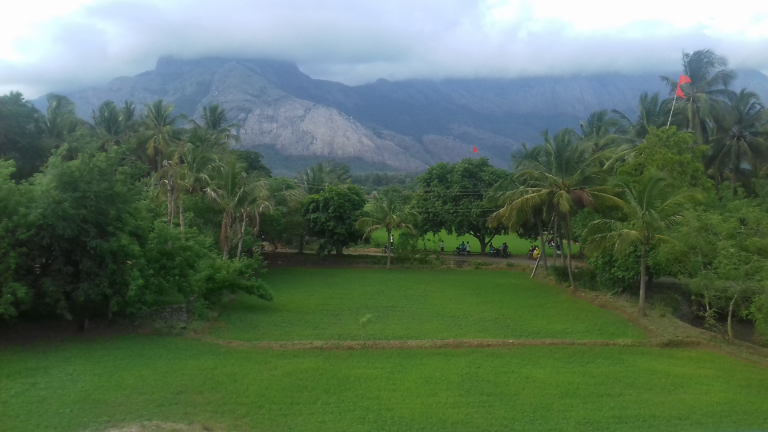 1) 21-ാം ഇന്ത്യ-റഷ്യ ഉച്ചകോടി നടന്നത് എവിടെ ന്യൂഡല്‍ഹിയിലെ ഹൈദരാബാദ് ഹൗസില്‍ ഉച്ചകോടിയില്‍ പങ്കെടുത്തത്- ഇന്ത്യന്‍ പ്രധാനമന്ത്രി നരേന്ദ്രമോദിയും റഷ്യന്‍ പ്രസിഡന്റ് വ്‌ലാദിമിര്‍ പുടിനും ഇരുരാജ്യങ്ങളും 28 കരാറുകളില്‍ ഒപ്പിട്ടു പ്രതിരോധം, ഊര്‍ജ്ജം, സൈബര്‍ സുരക്ഷ, വാണിജ്യം, വ്യാപാരം, നിക്ഷേപം തുടങ്ങിയ മേഖലകളിലാണ് കരാറുകള്‍ എകെ 203 ആക്രമണ റൈഫിളുകളുടെ നിര്‍മ്മാണത്തിനുള്ള സാങ്കേതിക വിദ്യ റഷ്യ ഇന്ത്യയ്ക്ക് കൈമാറും ആറുലക്ഷം എകെ 203 റൈഫിളുകള്‍ സംയുക്തമായി നിര്‍മ്മിക്കും. 5000 കോടി രൂപയുടെ പദ്ധതി. ഇതിനായി ഇന്തോ-റഷ്യ റൈഫിള്‍സ് പ്രൈവറ്റ് ലിമിറ്റഡ് എന്ന സംയുക്ത കമ്പനിക്ക് രൂപം നല്‍കി ഉത്തര്‍പ്രദേശിലെ അമേഠി ജില്ലയിലെ കോര്‍വ ഗ്രാമത്തിലെ ആയുധ നിര്‍മ്മാണ ശാലയിലാണ് റൈഫിളുകള്‍ നിര്‍മ്മിക്കുന്നത് ഇന്ത്യയുടെ പ്രതിരോധ മന്ത്രി- രാജ്‌നാഥ് സിങ് റഷ്യയുടെ പ്രതിരോധ മന്ത്രി- ജനറല്‍ ഷോയിഗു ഇന്ത്യയുടെ വിദേശകാര്യ സെക്രട്ടറി ഹര്‍ഷവര്‍ധന്‍ ശൃംഗ്ല 2) ഇന്ത്യയില്‍ ഏറ്റവും കൂടുതല്‍ ജീവിത ശൈലി രോഗികളുള്ള സംസ്ഥാനം കേരളം കേരളത്തില്‍ ഏറ്റവും കൂടുതല്‍ പ്രമേഹ രോഗികളുള്ള ജില്ല- തിരുവനന്തപുരം കുറവ്- വയനാട് കേരളത്തില്‍ ഏറ്റവും കൂടുതല്‍ രക്താതിസമ്മര്‍ദ്ദം ഉള്ളവരുള്ള ജില്ല- പത്തനംതിട്ട കുറവ്- മലപ്പുറം 3) 2022-ല്‍ നടക്കുന്ന ബീജിങ് ശൈത്യകാല ഒളിമ്പിക്‌സ് നയതന്ത്രപരമായി ബഹിഷ്‌കരിക്കാന്‍ തീരുമാനിച്ച രാജ്യം അമേരിക്ക ചൈനയിലെ മനുഷ്യാവകാശങ്ങള്‍ ചൂണ്ടിക്കാണിച്ചാണ് അമേരിക്ക ശൈത്യകാല ഒളിമ്പിക്‌സ്, പാരാലിമ്പിക്‌സ് എന്നിവയില്‍ നയതന്ത്ര പ്രതിനിധികളെ അയക്കില്ലെന്ന് തീരുമാനിച്ചത് യുഎസ് താരങ്ങള്‍ മത്സരങ്ങളില്‍ പങ്കെടുക്കും യുഎസ് വൈറ്റ് ഹൗസ് പ്രസ് സെക്രട്ടറി- ജെന്‍ സാക്കി 4) കേരളത്തിലെ പൊലീസ് ഫോറന്‍സിക് ലാബുകളില്‍ ആദ്യമായി ഡിഎന്‍എ ഫിംഗര്‍ പ്രിന്റിംഗ് ആരംഭിച്ചത് എവിടെ തിരുവനന്തപുരം 2009-ലാണ് തിരുവനന്തപുരത്ത് ഈ സൗകര്യം ആരംഭിച്ചത് നിലവില്‍ തിരുവനന്തപുരത്തെ കൂടാതെ കണ്ണൂര്‍ (2019), തൃശൂര്‍ (2021) ജില്ലകളില്‍ ഡിഎന്‍എ ഫിംഗര്‍ പ്രിന്റിംഗ് ചെയ്യുന്നുണ്ട് 5) നാഗാലാന്‍ഡില്‍ 14 ഗ്രാമീണരെ വെടിവച്ചുകൊന്ന സംഭവത്തില്‍ സംസ്ഥാന പൊലീസ് ഏത് സൈനിക വിഭാഗത്തിനെതിരെയാണ് കൊലക്കുറ്റത്തിന് കേസെടുത്തത് കരസേനയുടെ 21-ാം പാരാ സ്‌പെഷ്യല്‍ ഫോഴ്‌സിനെതിരെ നാഗാലാന്‍ഡ് മുഖ്യമന്ത്രി നെയ്ഫു റിയോ 6) 2021-ലെ പത്മിനി വര്‍ക്കി പുരസ്‌കാരം ലഭിച്ചത് ആര്‍ക്കാണ് ദീപ ജോസഫ് കേരളത്തിലെ ആദ്യത്തെ വനിതാ ആംബുലന്‍സ് ഡ്രൈവറാണ് ദീപ 7) കോവിഡ് വ്യാപനത്തെ തടയുന്ന ചൂയിങ്ഗം വികസിപ്പിച്ചത് യുഎസിലെ പെന്‍സില്‍വേനിയ സര്‍വകലാശാലയിലെ ഗവേഷകര്‍ ഗവേഷണത്തിന് നേതൃത്വം നല്‍കിയത്- ഹെന്റി ഡാനിയേല്‍ കൊറോണ വൈറസിനെ തടയുന്ന സസ്യനിര്‍മ്മിത പ്രോട്ടീനുകള്‍ ഉള്‍പ്പെടുത്തിയാണ് ചൂയിങ്ഗം നിര്‍മ്മിച്ചത് ഉമിനീര്‍ ഗ്രന്ഥികളിലാണ് വൈറസ് പെരുകുന്നത്. ചൂയിങ്ഗം വൈറസിനെ ഉമിനീരില്‍ വച്ച് നിര്‍വീര്യമാക്കും. 8) ടെസ്റ്റ് ക്രിക്കറ്റില്‍ റണ്‍സ് അടിസ്ഥാനത്തില്‍ ഇന്ത്യയുടെ ഏറ്റവും വലിയ വിജയം ഏത് ടീമിനെതിരെയാണ് ന്യൂസിലാന്‍ഡിനെതിരെ ന്യൂസിലാന്‍ഡിനെതിരെ മുംബൈയില്‍ നടന്ന രണ്ടാം ടെസ്റ്റ് മത്സരം ഇന്ത്യ 372 റണ്‍സിന് വിജയിച്ചു റണ്‍സ് അടിസ്ഥാനത്തില്‍ ന്യൂസിലാന്‍ഡിന്റെ ഏറ്റവും വലിയ തോല്‍വി കൂടിയാണിത്. 2007-ല്‍ ദക്ഷിണാഫ്രിക്കയോട് ന്യൂസിലാന്‍ഡ് 358 റണ്‍സിന് തോറ്റിരുന്നു. ഇന്ത്യന്‍ മണ്ണില്‍ ഇന്ത്യയുടെ തുടര്‍ച്ചയായ 14-ാം പരമ്പര വിജയമാണിത് ഇന്ത്യന്‍ താരം ആര്‍ അശ്വിന്‍ പരമ്പരയുടെ താരമായി ഇന്ത്യയില്‍ നടന്ന ടെസ്റ്റ് മത്സരങ്ങളില്‍ ആര്‍ അശ്വിന്‍ 300 വിക്കറ്റുകള്‍ തികച്ചു സ്പിന്‍ ഇതിഹാസം അനില്‍ കുംബ്ലൈയ്ക്കുശേഷം ഈ നേട്ടം കൈവരിക്കുന്ന ആദ്യ താരം ഇന്ത്യയും ന്യൂസിലാന്‍ഡും തമ്മിലെ മത്സരങ്ങളില്‍ ഏറ്റവും കൂടുതല്‍ വിക്കറ്റുകള്‍ നേടിയ താരമെന്ന റെക്കോര്‍ഡ് ആര്‍ അശ്വിന്‍ നേടി. 66 വിക്കറ്റുകള്‍. റിച്ചാര്‍ഡ് ഹാഡ്‌ലിയുടെ 65 വിക്കറ്റുകള്‍ എന്ന റെക്കോര്‍ഡാണ് അശ്വിന്‍ തകര്‍ത്തത്. 2021-ല്‍ ഏറ്റവും കൂടുതല്‍ ടെസ്റ്റ് വിക്കറ്റുകള്‍ വീഴ്ത്തിയ താരം- ആര്‍ അശ്വിന്‍. ഈ വര്‍ഷം 52 വിക്കറ്റുകള്‍ അദ്ദേഹം നേടി. ഒരു കലണ്ടര്‍ വര്‍ഷത്തില്‍ അമ്പതില്‍ അധികം ടെസ്റ്റ് വിക്കറ്റുകള്‍ എന്ന നേട്ടം അശ്വിന്‍ കൈവരിക്കുന്നത് നാലാം തവണ. ക്രിക്കറ്റിന്റെ മൂന്ന് ഫോര്‍മോറ്റിലും 50 അന്താരാഷ്ട്ര വിജയങ്ങള്‍ നേടിയ ആദ്യ താരം- വിരാട് കോലി രണ്ട് ടെസറ്റ് മത്സരങ്ങളുടെ പരമ്പര 1-0-ന് ഇന്ത്യ സ്വന്തമാക്കി. ആദ്യ ടെസ്റ്റ് സമനില ആയിരുന്നു 9) ഒരു ഛിന്നഗ്രഹത്തില്‍ ഇടിച്ചിറങ്ങി അതിന്റെ സഞ്ചാരപാത മാറ്റാന്‍ കഴിയുമോയെന്ന് കണ്ടെത്താന്‍ നാസ നിയോഗിച്ച വാഹനം ഡാര്‍ട്ട് ഡൈമോര്‍ഫസ് എന്ന കുഞ്ഞന്‍ ഛിന്നഗ്രഹത്തിലാണ് ഡാര്‍ട്ട് ഇടിച്ചിറങ്ങുക ഡിഡിമോസ് എന്ന വലിയ ഛിന്നഗ്രഹത്തെ വലം വയ്ക്കുന്ന കുഞ്ഞന്‍ ഛിന്നഗ്രഹമാണ് ഡൈമോര്‍ഫസ് 2022 സെപ്തംബറില്‍ ഡാര്‍ട്ട് ലക്ഷ്യത്തിലെത്തും ഇലോണ്‍ മസ്‌കിന്റെ സ്‌പേസ് എക്‌സിന്റെ ഫാല്‍ക്കണ്‍ 9 റോക്കറ്റ് ഉപയോഗിച്ചാണ് കാലിഫോര്‍ണിയയിലെ വാന്‍ഡ്‌ബെര്‍ഗ് സ്‌പേസ് ഫോഴ്‌സ് ബേസില്‍ നിന്നാണ് ഡാര്‍ട്ടിനെ വിക്ഷേപിച്ചത് ദിനോസറുകള്‍ക്കുവേണ്ടിയുള്ള പ്രതികാരം എന്ന് ഇലോണ്‍ ഈ വിക്ഷേപണത്തെ വിശേഷിപ്പിച്ച് ട്വീറ്റ് ചെയ്തു 10) ജര്‍മ്മനിയുടെ പുതിയ ചാന്‍സലര്‍ ആരാണ് ഒലാഫ് ഷോള്‍സ് 16 വര്‍ഷമായി ജര്‍മ്മനി ഭരിക്കുന്ന ആഞ്ജല മെര്‍ക്കലിന്റെ പിന്‍ഗാമി ആയിട്ടാണ് ഒലാഫ് തെരഞ്ഞെടുക്കപ്പെടുന്നത് 11) സായുധ സേനാ പതാക ദിനം ഡിസംബര്‍ 7 12) സാമൂഹിക പ്രവര്‍ത്തകയും എഴുത്തുകാരിയുമായ പ്രൊഫ കെ എ ഇന്ദിര (ലളിത) അന്തരിച്ചു. സ്ത്രീവിമോചന പ്രസ്ഥാനമായ മാനുഷിയുടെ സ്ഥാപക നേതാക്കളില്‍ ഒരാളാണ്‌, kerala psc current affairs, kerala psc current affairs questions, kerala psc previous year questions, kerala psc silver leaf psc coaching center, kerala psc silver leaf academy kozhikode, kerala psc silver leaf academy calicut, kerala psc ldc exam, kerala psc coaching, kerala psc coaching calicut, therevision.co.in