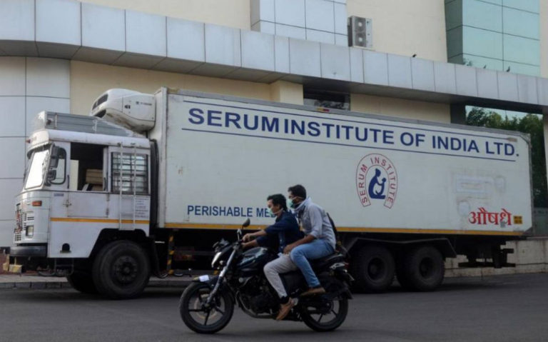 1) ഭൂട്ടാന്റെ പരമോന്നത ബഹുമതിയായ ഓര്‍ഡര്‍ ഓഫ് ദി ഡ്രക് ഗ്യാല്‍പോ ലഭിച്ചത് നരേന്ദ്രമോദി കോവിഡ് കാലത്ത് ഭൂട്ടാന് നല്‍കിയ സഹായം മാനിച്ചാണ് പുരസ്‌കാരം ഭൂട്ടാന്‍ രാജാവ് ജിഗ്മെ ഖേസര്‍ നാംഗ്യല് വാങ്ചുക്ക് ആണ് പുരസ്‌കാരം പ്രഖ്യാപിച്ചത് 2) സംസ്ഥാനത്ത് പിഡബ്ല്യുഡിയുടെ സ്വപ്‌ന പദ്ധതികള്‍ സമയബന്ധിതമായി നടപ്പിലാക്കാന്‍ ആരംഭിച്ച പദ്ധതിയേത് ആക്‌സിലറേറ്റ് പിഡബ്ല്യുഡി പദ്ധതി 3) കെ എ കൊടുങ്ങല്ലൂര്‍ പുരസ്‌കാരം നേടിയത് വി എം ദേവദാസ് കീഴ്ക്കാംതൂക്ക് എന്ന കഥയ്ക്കാണ് പുരസ്‌കാരം 4) വാക്‌സിനെടുക്കാത്ത കോവിഡ് രോഗിക്ക് സൗജന്യ ചികിത്സയില്ല എന്ന് ഉത്തരവിറക്കിയ സംസ്ഥാനം കേരളം 5) ലോക അസമത്വ റിപ്പോര്‍ട്ട് 2022 തയ്യാറാക്കിയത് ലോക അസമത്വ ലാബ് ലോക അസമത്വ ലാബിന് നേതൃത്വം നല്‍കുന്നത് തോമാ പിക്കറ്റി സമ്പത്ത്, വരുമാനം, ലിംഗവിവേചനം, പരിസ്ഥിതി എന്നീ മേഖലകളില്‍ ആഗോളതലത്തിലും രാഷ്ട്രങ്ങള്‍ക്കുള്ളില്‍ നിലനില്‍ക്കുന്ന അസമത്വങ്ങള്‍ ആണ് ഈ റിപ്പോര്‍ട്ടിലുള്ളത്. തോമ പിക്കറ്റിയുടെ വിഖ്യാതമായ പുസ്തകം: മൂലധനം 21-ാം നൂറ്റാണ്ടില്‍ അസമത്വത്തെപ്പറ്റി വാര്‍ഷിക റിപ്പോര്‍ട്ട് പുറത്തിറക്കുന്നത് ക്രെഡിറ്റ് സ്വിസ് 6) കെ ടി ഡി സി യുടെ പുതിയ എംഡി വി വിഘ്‌നേശ്വരി വി ആര്‍ കൃഷ്ണതേജ സ്ഥാനമൊഴിയുന്ന ഒഴിവിലേക്കാണ് നിയമനം 7) ചെലവ് കുറഞ്ഞ വൈദ്യുത വാഹനങ്ങള്‍ വികസിപ്പിക്കുന്നതിനായി കൈകോര്‍ക്കുന്ന വാഹന നിര്‍മ്മാതാക്കള്‍ മാരുതിയും ടൊയോട്ടയും അടുത്ത അഞ്ച് വര്‍ഷം കൊണ്ട് വാഹനം വിപണിയിലെത്തിക്കുക ലക്ഷ്യം മാരുതിയാണ് പദ്ധതിക്ക് നേതൃത്വം നല്‍കുന്നത് 8) 1971-ലെ ബംഗ്ലാദേശ് വിമോചന യുദ്ധത്തില്‍ പാക് സൈന്യം നശിപ്പിച്ച ഒരു ക്ഷേത്രം ബംഗ്ലാദേശില്‍ പുനര്‍നിര്‍മ്മിച്ചത് 2021 ഡിസംബറില്‍ ഇന്ത്യന്‍ രാഷ്ട്രപതി രാംനാഥ് കോവിന്ദ് ഉദ്ഘാടനം ചെയ്തു. ക്ഷേത്രത്തിന്റെ പേരെന്ത് ശ്രീ റംമ്‌ന കാളീ ക്ഷേത്രം 1971-ല്‍ ഓപ്പറേഷന്‍ സെര്‍ച്ച് ലൈറ്റിന് ഇടയിലാണ് ക്ഷേത്രം പാക് സൈന്യം തകര്‍ത്തത് 9) ലോകത്തില്‍ ഇതുവരെ കണ്ടെത്തിയിട്ടുള്ള തേരട്ടകളില്‍ ഏറ്റവും കൂടുതല്‍ കാലുള്ളത് ഏതിനാണ് യൂമില്ലിപെസ് പെര്‍സെഫണ്‍ ഓസ്‌ട്രേലിയയിലാണ് ഈ തേരട്ടയെ കണ്ടെത്തിയത് 1306 കാലുകള്‍ ഈയിനത്തിലെ പെണ്‍ അട്ടകള്‍ക്ക് ഉണ്ടാകും വെസ്റ്റേണ്‍ ഓസ്‌ട്രേലിയ സര്‍വകലാശാലയിലെ ഗവേഷകരാണ് ഇത് കണ്ടെത്തിയത് 10) ആഗോള തലത്തിലുള്ള ഉപയോഗത്തിന് ലോകാരോഗ്യ സംഘടന അംഗീകാരം നല്‍കിയ ഒമ്പതാമത്തെ വാക്‌സിന്‍ ഏത് സിറം ഇന്‍സ്റ്റിറ്റ്യൂട്ടിന്റെ കോവോവാക്‌സ് വാക്‌സിന്‍ മൂന്ന് വയസ്സുമുതലുള്ള കുട്ടികള്‍ക്കും ഉപയോഗിക്കാം ഗുണനിലവാരം, സുരക്ഷ, ഫലപ്രാപ്തി, പ്രതിസന്ധികളെ നേരിടാനുള്ള കഴിവ് തുടങ്ങിയ ഘടകങ്ങള്‍ പരിശോധിച്ചാണ് അനുമതി നല്‍കിയത്. 11) കേരളത്തില്‍ വീടുകളില്‍ സബ്‌സിഡിയോടെ ഗ്രിഡ് ബന്ധിത സൗരോര്‍ജ്ജ നിലയം സ്ഥാപിക്കുന്ന പദ്ധതിയുടെ പേര് സൗരതേജസ് 12) രാജ്യത്ത് ആദ്യമായി ബൈപാസ് ഹൃദയശസ്ത്രക്രിയ വിജയകരമായി പൂര്‍ത്തിയാക്കിയ ജില്ലാതല ആശുപത്രിയേത് എറണാകുളം ജനറല്‍ ആശുപത്രി സര്‍ക്കാര്‍ തലത്തില്‍ മെഡിക്കല്‍ കോളെജ് ആശുപത്രികളില്‍ മാത്രം നടത്തിയിരുന്ന ശസ്ത്രക്രിയയാണ് എറണാകുളം ജനറല്‍ ആശുപത്രിയില്‍ നടത്തിയത് കോട്ടയം മെഡിക്കല്‍ കോളെജ് ആശുപത്രിയിലെ ഹൃദയ ശസ്ത്രക്രിയാ വിഭാഗം മേധാവി ഡോ ടി കെ ജയകുമാറിന്റെ നേതൃത്വത്തിലാണ് ജനറല്‍ ആശുപത്രിയിലെ സൂപ്പര്‍ സ്‌പെഷ്യാലിറ്റിയിലെ കാര്‍ഡിയോ തൊറാസിക് സര്‍ജറി വിഭാഗത്തില്‍ ബൈപാസ് നടത്തിയത്. , kerala psc coaching kozhikode, kerala psc coaching center kozhikode, ldc coaching, plus two mains coaching, therevision.co.in