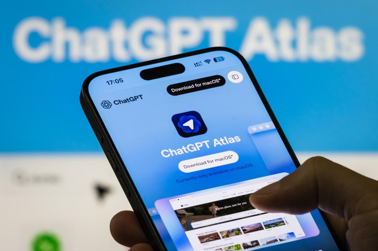 ഓപ്പൺ എഐ പുറത്തിറക്കിയ പുതിയ വെബ് ബ്രൗസറിന്റെ പേര് എന്താണ്? ലോകത്തിലെ ഏറ്റവും വേഗമേറിയ ട്രെയിനിന്റെ പരീക്ഷണയോട്ടം 2025 ഒക്ടോബറില്‍ വിജയകരമായി പൂര്‍ത്തിയാക്കിയ രാജ്യം ഏതാണ്? ചൈന ചൈന 2025 ഒക്ടോബറില്‍ വിജയകരമായി പരീക്ഷിച്ച ലോകത്തിലെ ഏറ്റവും വേഗമേറിയ ട്രെയിനിന്റെ പേര് എന്താണ്? സി ആര്‍ 450 ഇന്ത്യ തദ്ദേശീയമായി വികസിപ്പിച്ച ആന്റി സബ്മറ്റൈന്‍ വാര്‍ഫെയര്‍ ഷാലോ വാട്ടര്‍ക്രാഫ്റ്റിന്റെ പേര് എന്താണ്? ഐഎന്‍എസ് മാഹി 132 മീറ്റര്‍ നീളമുള്ള കേബിള്‍ ഗ്ലാസ് പാലമായ ബജ്‌റംഗ് സേതു ഉദ്ഘാടനം ചെയ്യുന്നത് എവിടെയാണ്? ഋഷികേശ് ഇന്ത്യയിലെ ആദ്യത്തെ അതിദാരിദ്യമുക്തസംസ്ഥാനം എന്ന പ്രഖ്യാപനം നടത്തുന്ന സംസ്ഥാനം ഏതാണ്? കേരളം ബ്രിട്ടീഷ് അക്കാദമിയുടെ 2025-ലെ ബുക്ക് പ്രൈസിന് അര്‍ഹനായ ഇന്ത്യന്‍ വംശജനായ ചരിത്രകാരന്‍ ആരാണ്? സുനില്‍ അമൃത് ബ്രിട്ടീഷ് അക്കാദമിയുടെ 2025-ലെ ബുക്ക് പ്രൈസിന് ഇന്ത്യന്‍ വംശജനായ ചരിത്രകാരനായ സുനില്‍ അമൃത് രചിച്ച പുസ്തകം അര്‍ഹമായി. പുസ്തകത്തിന്റെ പേരെന്താണ്? ദ ബേണിങ് എര്‍ത്ത് ആന്‍ എന്‍വയണ്‍മെന്റല്‍ ഹിസ്റ്ററി ഓഫ് ദ ലാസ്റ്റ് 500 ഇയേഴ്‌സ് ഏത് രാജ്യത്തെ ഇന്ത്യന്‍ എംബിസയാണ് 2025 ഒക്ടോബറില്‍ പൂര്‍ണമായും തുറന്നത്? അഫ്ഗാനിസ്ഥാന്‍ കേരളത്തിലെ ആദ്യ ഭൂഗര്‍ഭജല തുരങ്ക പാത നിര്‍മ്മാണം നടത്തുന്നത് എവിടെ? ഫോര്‍ട്ട് കൊച്ചി- വൈപ്പിന്‍ ലിബിയന്‍ ഏകാധിപതിയായിരുന്ന മുഅമര്‍ ഗദ്ദാഫിയില്‍നിന്നും തിരഞ്ഞെടുപ്പ് ഫണ്ട് സ്വീകരിച്ച കേസില്‍ തടവ് ശിക്ഷയ്ക്ക് വിധിയ്ക്കപ്പെട്ട മുന്‍ ഫ്രഞ്ച് പ്രസിഡന്റ് ആരാണ്? നിക്കോളാസ് സര്‍ക്കോസി തെക്കുകിഴക്കന്‍ ഏഷ്യന്‍ രാജ്യങ്ങളുടെ കൂട്ടായ്മയായ ആസിയാനിലെ പതിനൊന്നാം അംഗമായ രാജ്യമേത്? കിഴക്കന്‍ ടിമോര്‍ ക്വാണ്ടം കംപ്യൂട്ടിങ്ങില്‍ ചരിത്രം സൃഷ്ടിച്ച ഗൂഗിളിന്റെ ക്വാണ്ടം ചിപ്പിന്റെ പേരെന്ത്? വില്ലോ സ്വകാര്യവാഹനങ്ങളുടെ എണ്ണം കുറച്ച് പൊതുഗതാഗതം പ്രോത്സാഹിപ്പിക്കുന്നതിന്റെ ഭാഗമായി കേന്ദ്ര സര്‍ക്കാര്‍ സഹകരണ മേഖലയില്‍ ആരംഭിക്കുന്ന പദ്ധതി ഏതാണ്? ഭാരത് ടാക്‌സി ഏത് പ്രശസ്ത സാഹിത്യ പുരസ്‌കാരമാണ് ഇനി കുട്ടികളുടെ രചനകള്‍ക്കും ലഭിക്കുന്നത്? ബുക്കര്‍ പ്രൈസ് 2025 ഒക്ടോബറില്‍ അന്തരിച്ച ഇന്ത്യന്‍ പരസ്യരംഗത്തെ അതികായന്‍ ആരാണ്? പീയുഷ് പാണ്ഡേ മാവോ സെതുങ്ങിനുശേഷം ചൈനീസ് കമ്മ്യൂണിസ്റ്റ് നേതാവായി മൂന്നാം തവണയും തിരഞ്ഞെടുക്കപ്പെട്ടത് ആരാണ്? ഷി ജിന്‍ പിങ് യുഎസ് വിദേശകാര്യ വകുപ്പിന്റെ മധ്യ ദക്ഷിണേഷ്യന്‍ കാര്യങ്ങള്‍ക്കുള്ള അസിസ്റ്റന്റ് സെക്രട്ടറിയായി നിയമിതനായത് ആരാണ്? ഡോ പോള്‍ കപൂര്‍ ഓപ്പണ്‍ എഐ പുറത്തിറക്കിയ പുതിയ വെബ് ബ്രൗസറിന്റെ പേര് എന്താണ്? അറ്റ്‌ലസ് സൈന്യത്തില്‍ ഓണററി ലെഫ്റ്റനന്റ് കേണല്‍ പദവി ലഭിച്ച കായികതാരം ആരാണ്? നീരജ് ചോപ്ര സൈന്യത്തില്‍ ഓണററി ലെഫ്റ്റനന്റ് കേണല്‍ പദവി ലഭിച്ച കായിക താരം ആരാണ്? നീരജ് ചോപ്ര ജപ്പാന്റെ ആദ്യ വനിതാ പ്രധാനമന്ത്രിയായി തിരഞ്ഞെടുക്കപ്പെട്ടത് ആരാണ്? സനായേ തകായിച്ചി ദേശീയ വിദ്യാഭ്യാസ നയവുമായി ബന്ധപ്പെട്ട ഏത് പദ്ധതിയിലാണ് കേരളം ഒപ്പുവച്ചത്? പിഎംശ്രീ ലോകത്തിലെ ഏറ്റവും പഴയത് എന്ന് കരുതുന്ന ഡൈനസോറിന്റെ അസ്ഥികൂടം ലഭിച്ചത് എവിടെനിന്നാണ്? അര്‍ജന്റീനയിലെ ആന്‍ഡീസ് പര്‍വതനിരയില്‍നിന്നും ASEAN India Summit 2025 Legacy IAS Academy RSS Centenary 2025 Adda247 RBI Monetary Policy October 2025 Adda247 Article 371 Ladakh Adda247 Mann Ki Baat October 2025 IUCN World Heritage Outlook 2025 Legacy IAS Academy Western Ghats conservation concern Legacy IAS Academy Ophiorrhiza echinata discovery Chennai flood forecasting system Adda247 NHAI AI network survey vehicles Adda247 Municipal bonds India 2025 Indian Army carbines procurement AffairsCloud Cyber Security Awareness Month October 2025 US government shutdown 2025 Wikipedia Japan first female Prime Minister Wikipedia Czech elections October 2025 Space Race 2.0 Dxb News Network AI trends 2025 Dxb News Network Antibiotic resistance WHO report 2025 Global population decline 2025 NPR Digital currency adoption 2025 Dxb News Network Mental health awareness 2025 No Niche content trend Pepperagency Group 7 trend Epidemic Sound Girl whatever meme Epidemic Sound TikTok Grid October 2025 "Current affairs October 2025 PDF" "Daily current affairs 2025 for competitive exams" "October 2025 current affairs quiz" "UPSC current affairs October 2025" Kerala PSC Kerala PSC exams 2025 Kerala PSC notification Kerala PSC recruitment 2025 KPSC exams PSC Kerala Kerala PSC vacancy Kerala PSC application Kerala PSC previous year question papers Kerala PSC syllabus Kerala PSC study material Kerala PSC mock test Kerala PSC online test Kerala PSC preparation tips Kerala PSC coaching Kerala PSC LDC exam Kerala PSC Last Grade Servant Kerala PSC VEO (Village Extension Officer) Kerala PSC LGS previous questions Kerala PSC Degree Level preliminary exam Kerala PSC 10th level preliminary Kerala PSC Staff Nurse vacancy Kerala PSC teacher vacancy Kerala PSC police constable Kerala PSC engineering posts Kerala PSC technical assistant Kerala PSC secretariat assistant Kerala PSC accountant exam Kerala PSC typist exam Kerala PSC Thiruvananthapuram Kerala PSC Ernakulam office Kerala PSC Kozhikode Kerala PSC exam centers Kerala Kerala PSC current affairs October 2025 Kerala PSC GK questions Malayalam Kerala Renaissance Kerala PSC Kerala history for PSC Indian Constitution Kerala PSC Kerala geography PSC questions Famous personalities Kerala PSC Kerala PSC Malayalam questions Kerala PSC English grammar Kerala PSC general knowledge Malayalam PDF How to apply Kerala PSC online Kerala PSC profile registration Kerala PSC admit card download Kerala PSC result 2025 Kerala PSC answer key Kerala PSC rank list Kerala PSC appointment order Best books for Kerala PSC exam Kerala PSC exam pattern 2025 How to prepare for Kerala PSC without coaching Kerala PSC exam dates 2025 Kerala PSC cut off marks Kerala PSC qualification required Kerala PSC age limit Kerala PSC app download Kerala PSC online application Kerala PSC official website Thulasi Kerala PSC login Kerala PSC One Time Registration Kerala PSC mathematics tricks Kerala PSC mental ability questions Kerala PSC reasoning questions Kerala PSC general science Kerala PSC computer questions Kerala PSC Indian economics Kerala PSC district wise questions Kerala districts and headquarters Kerala rivers and dams PSC Kerala culture and festivals PSC Kerala PSC upcoming exams Kerala PSC today exam question paper Kerala PSC latest news Kerala PSC shortlist 2025 Kerala PSC last date to apply Kerala PSC exam calendar 2025 Kerala PSC multiple choice questions Kerala PSC one word answer questions Kerala PSC descriptive exam preparation Kerala PSC interview questions Kerala PSC OMR sheet sample Kerala PSC vs UPSC PSC exam difficulty level Success rate Kerala PSC Kerala PSC topper interview Kerala PSC preparation time needed Kerala PSC questions and answers Kerala PSC short tricks Kerala PSC previous year paper solved Kerala PSC memory techniques Kerala PSC daily quiz